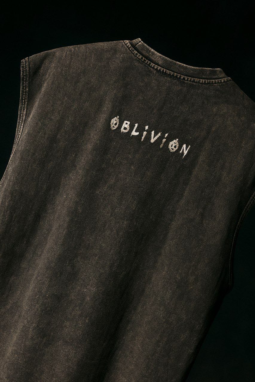REBEL HAND TEE
